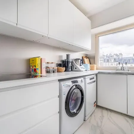 En Plein Coeur Du 16eme Arrondissement Apartment