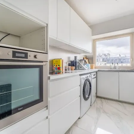 Appartamento En Plein Coeur Du 16eme Arrondissement Parigi